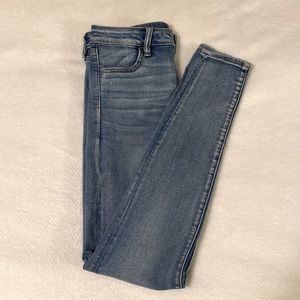 American Eagle Hi-Rise Jegging